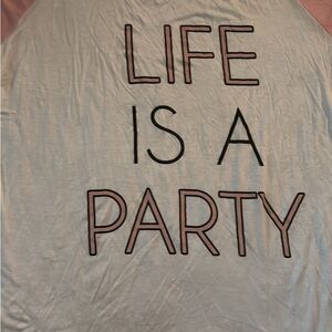 New Pink and White Graphic Tee Women 1X Lightweight Shirt